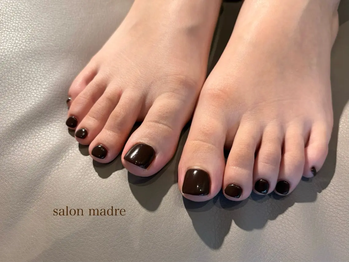 ネイル ワンカラーネイル フットネイル salonmadre Rikacoのネイルデザイン