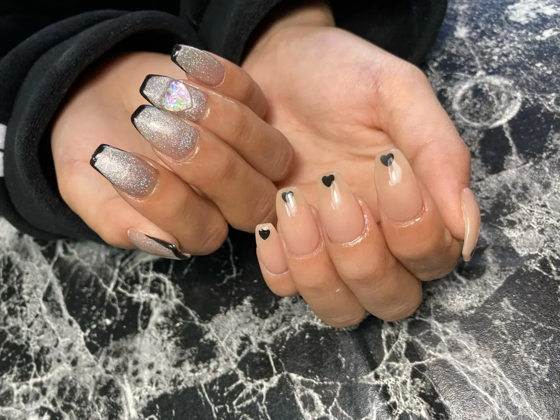 ミディアム ネイル ハンドネイル フットネイル ✴︎ Delightのネイルデザイン