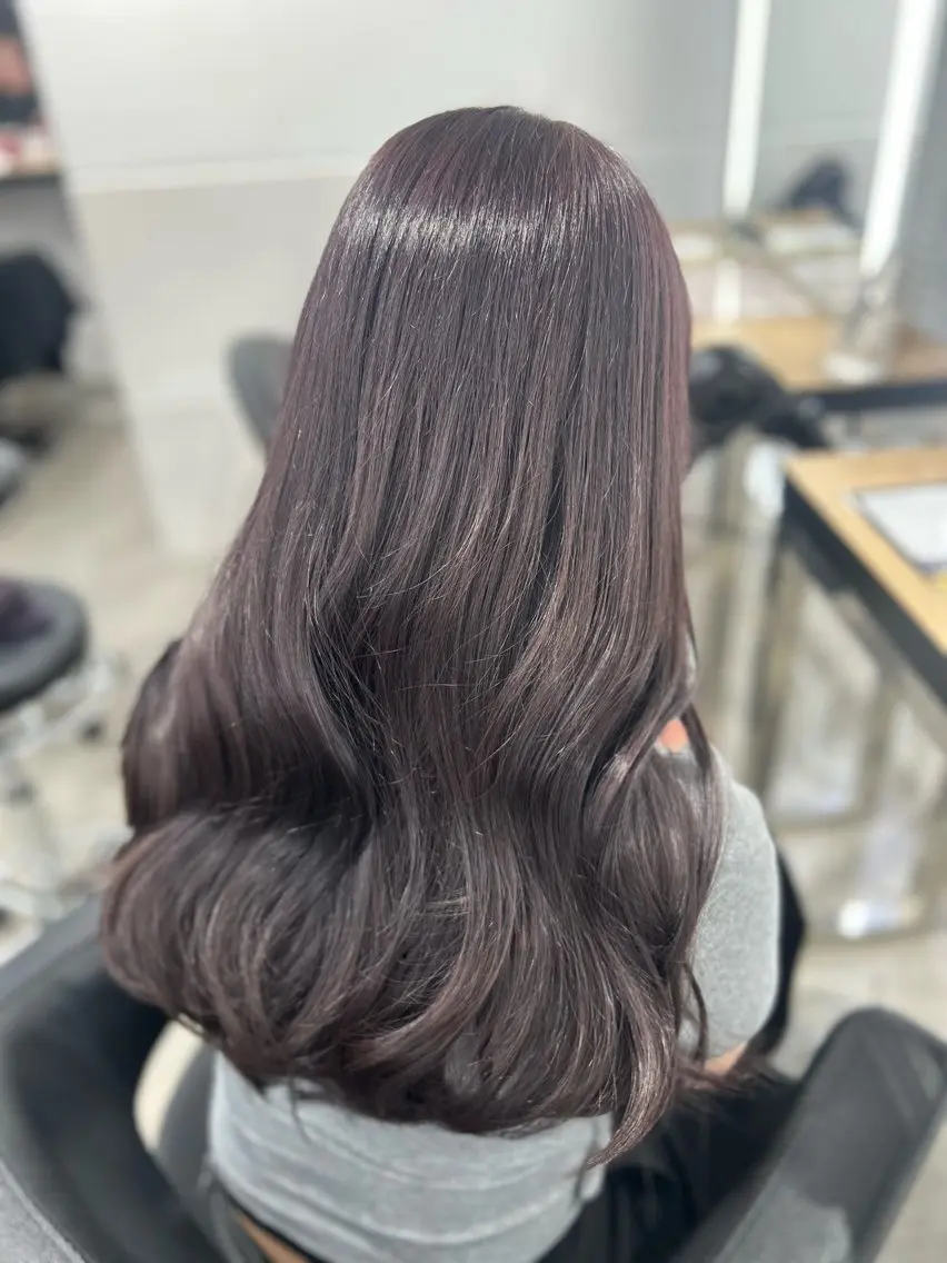 ロング カラー カット ヘアカラー トリートメント ヘアセット YUKA🤍ベージュ /ミルクティーのヘアスタイル