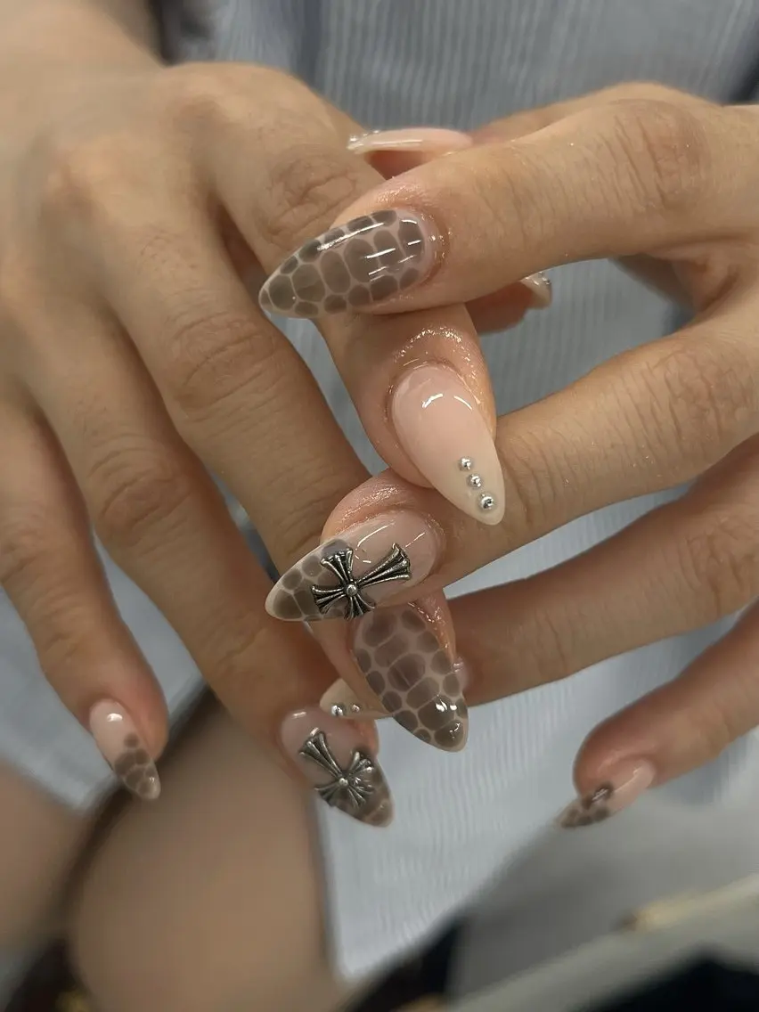 ネイル ハンドネイル schon 🎀saraのネイルデザイン