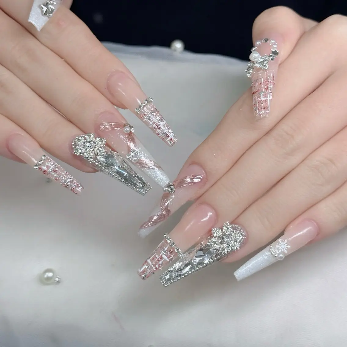 ネイル べっ甲ネイル チークネイル フラッシュネイル フラワーネイル フットネイル ハンドネイル Hani Nail Salonのネイルデザイン