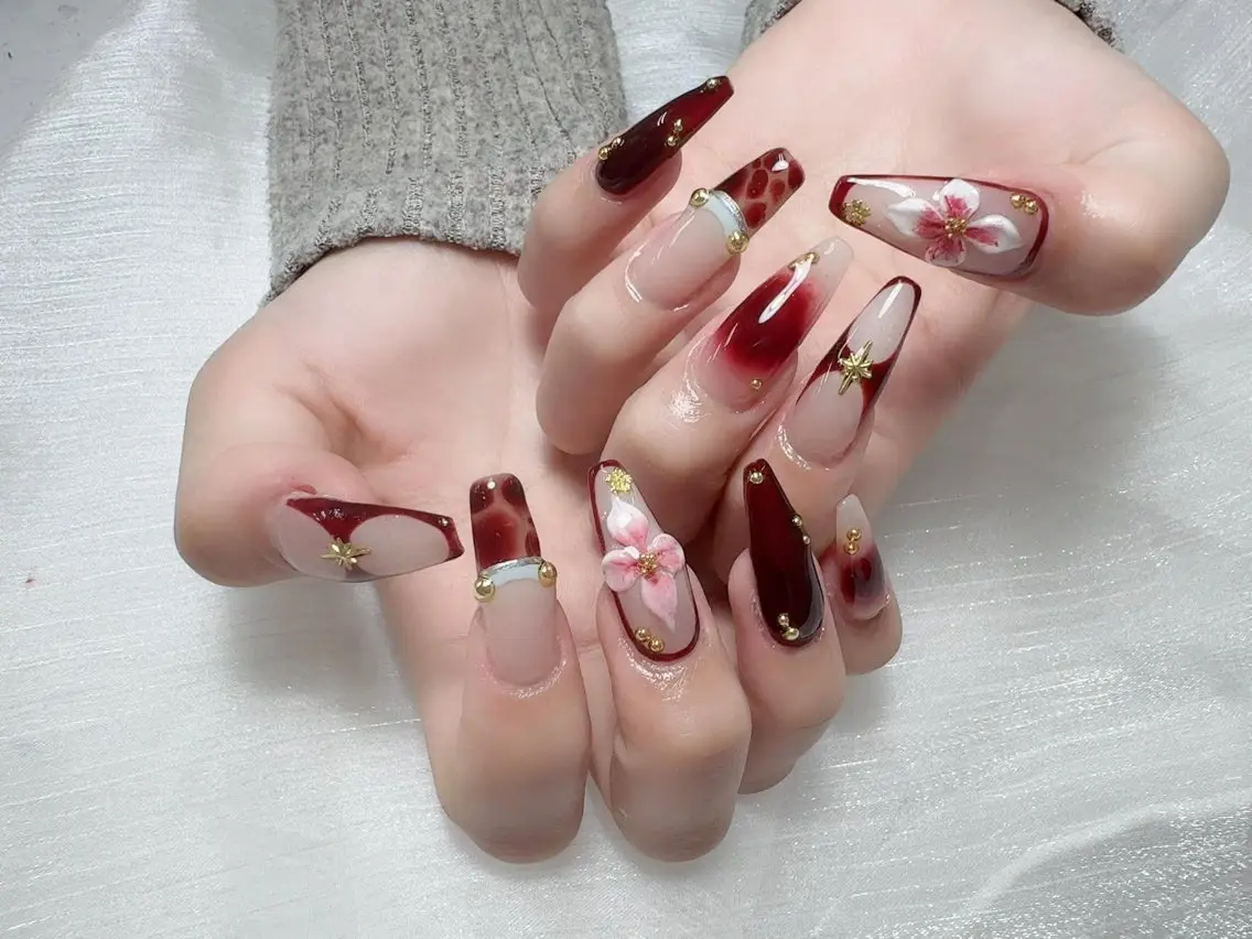 ネイル フレンチネイル 韓国ネイル マグネットネイル ニュアンスネイル オフィスネイル ハンドネイル Hana Rose Nailのネイルデザイン