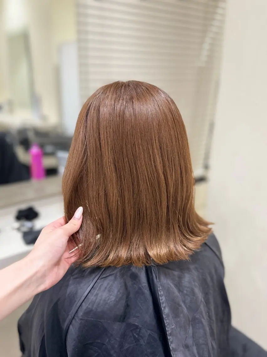 ミディアム カラー ヘアカラー 🤎モテ髪&透明感 ミルクティー🥣🤎のヘアスタイル