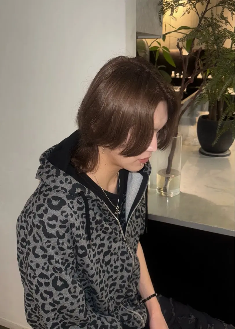 ショート カラー メンズ ヘアカラー トリートメント MIMI🌻໋᳝݊ 個性派カラー⑅ ⸝꙳のヘアスタイル