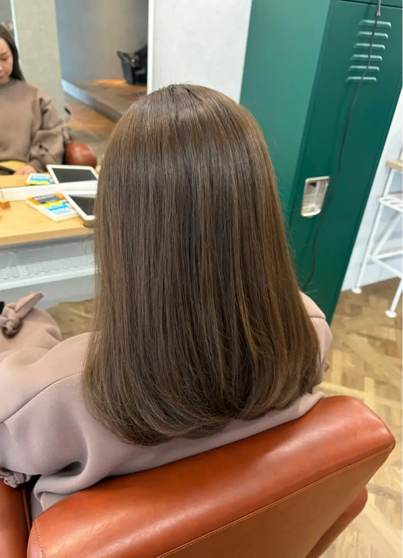 ミディアム カット ヘアカラー トリートメント 髪質改善×韓国風/小 顔レイヤー/早瀬櫻子のヘアスタイル