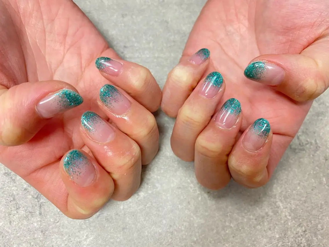 ネイル ラメ(グリッター) ラメグラデーション mogunail &blowのネイルデザイン