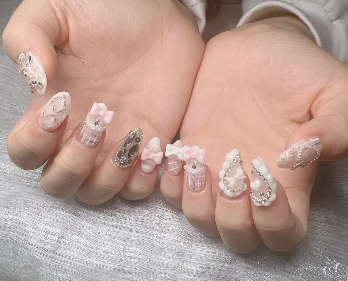 ネイル ハンドネイル Lee Nailsのネイルデザイン