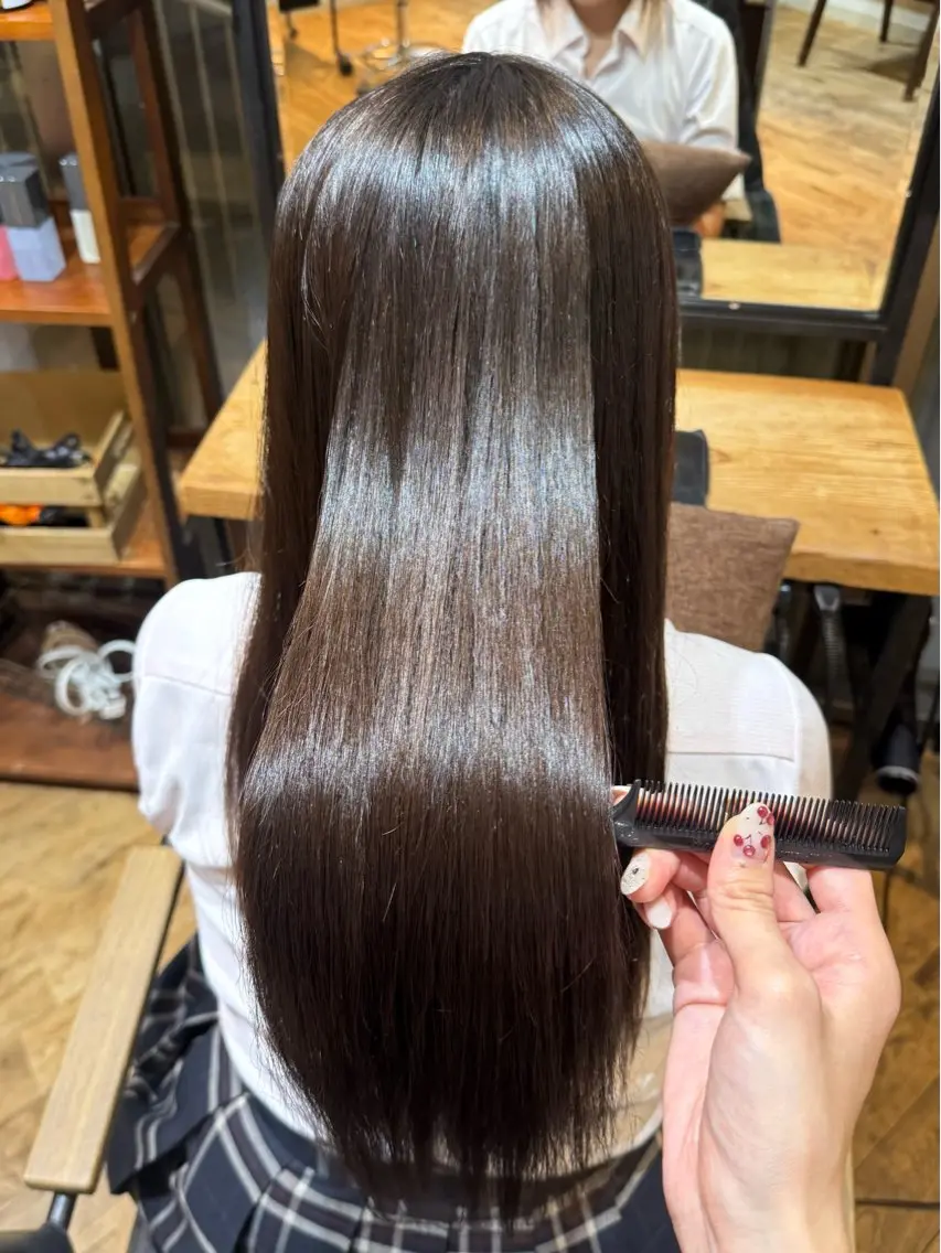 ロング 縮毛矯正 波多野 麻由のヘアスタイル