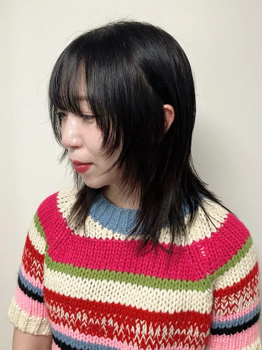 ミディアム ショートボブ ミディアムレイヤー ボブ レイヤーカット 似合わせカット fumika推しカラ ー/デザインカラーのヘアスタイル