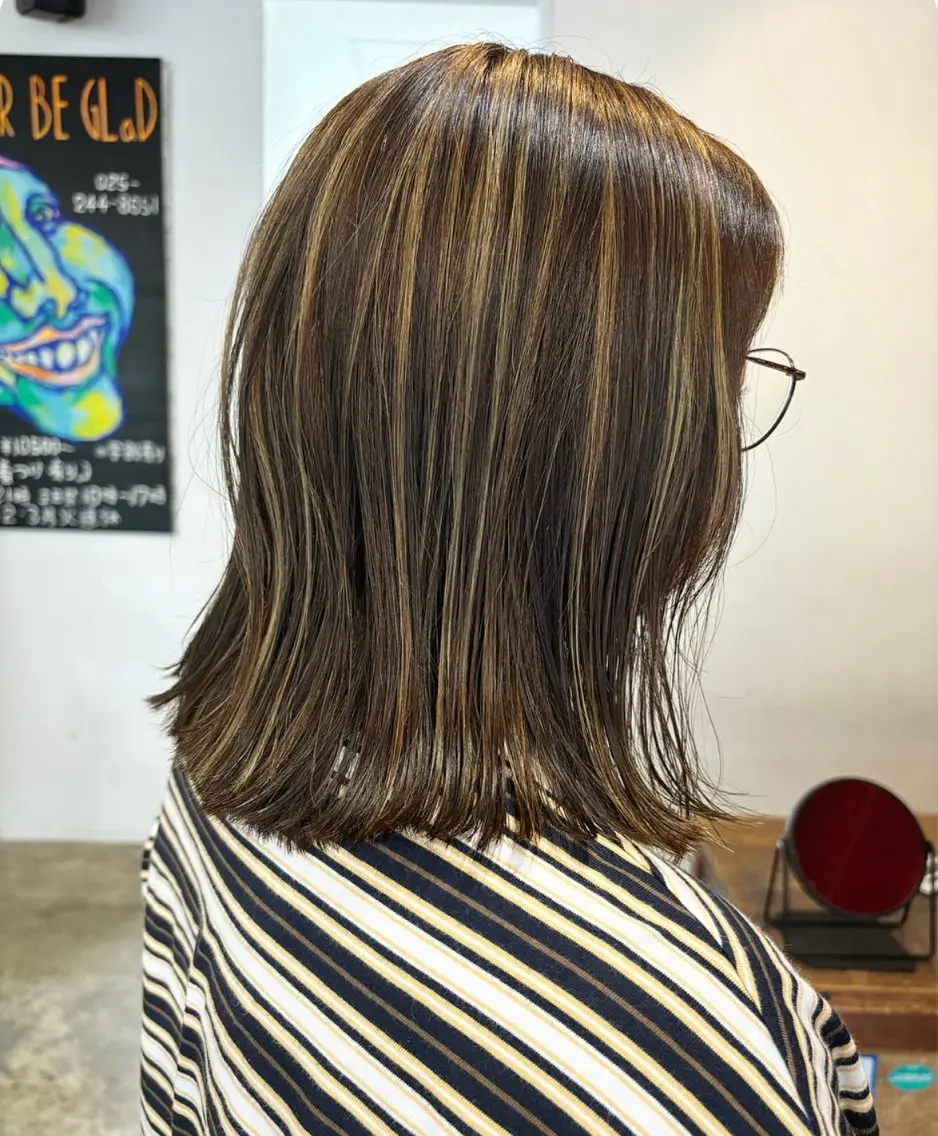 ミディアム イデカワ リナのヘアスタイル