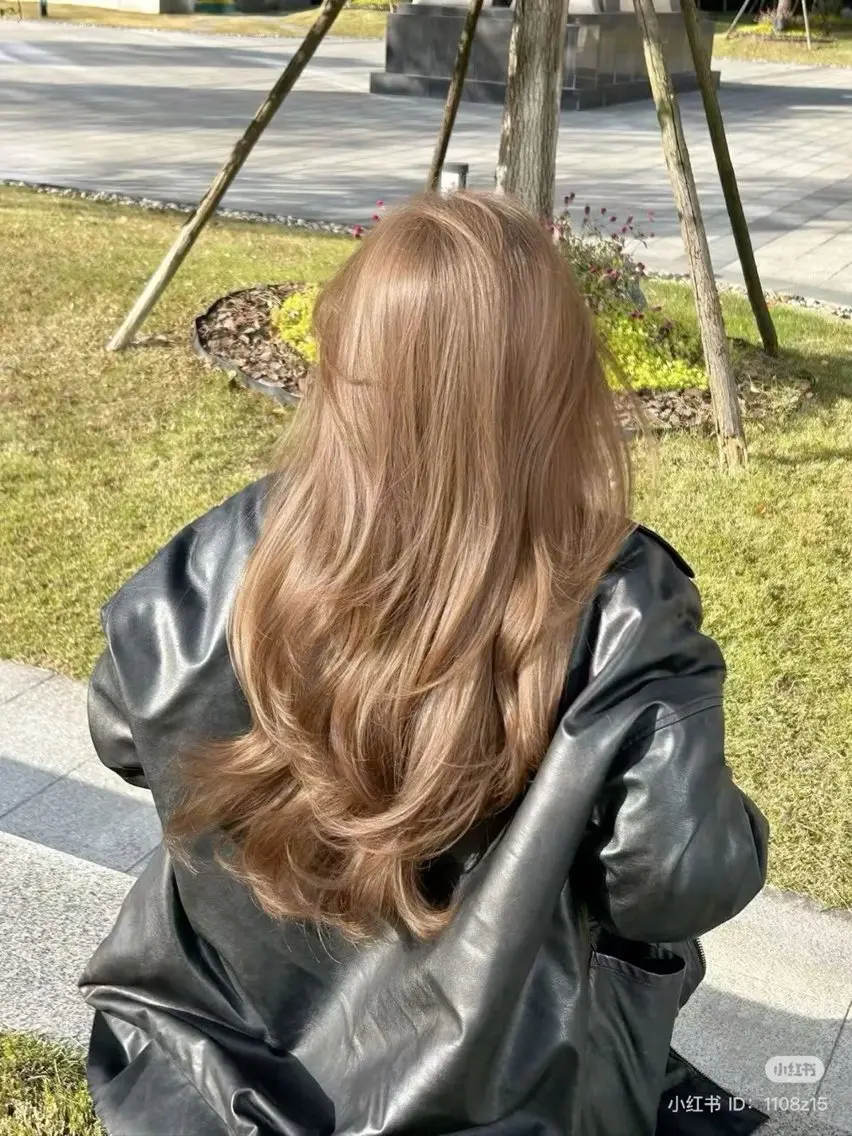 ロング カラー パーマ ヘアアレンジ ヘアカラー トリートメント ヘッドスパ ヘアセット 🥯縮毛/レイヤー/ ベージュヘア🥯のヘアスタイル