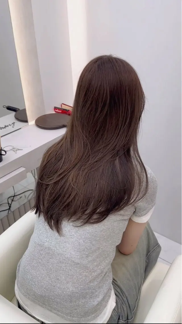 カラー 透明感カラー ヘアカラー トリートメント 韓国風レイヤーカラー ライムのヘアスタイル