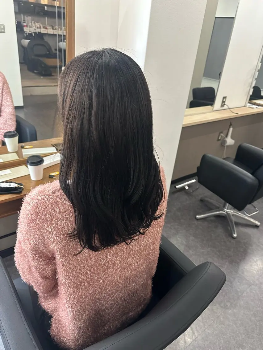 ロング 伊藤 杏のヘアスタイル
