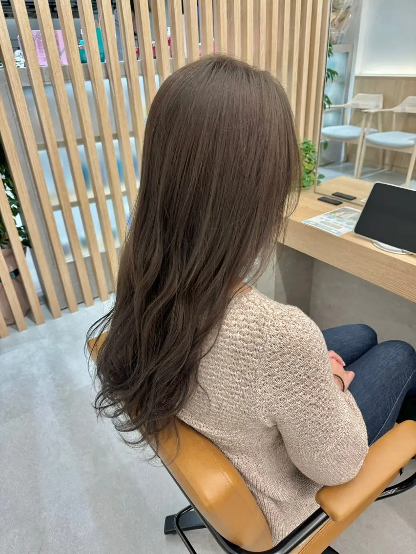 似合わせカット+ケアカラー+オージュアトリートメントの写真