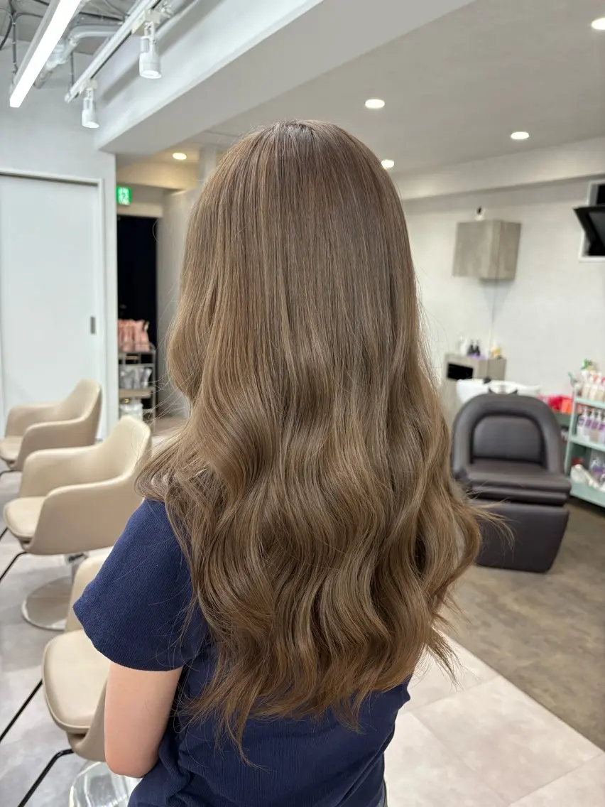 ロング ヘアカラー すずか ／艶感カラー🪽🫧のヘアスタイル