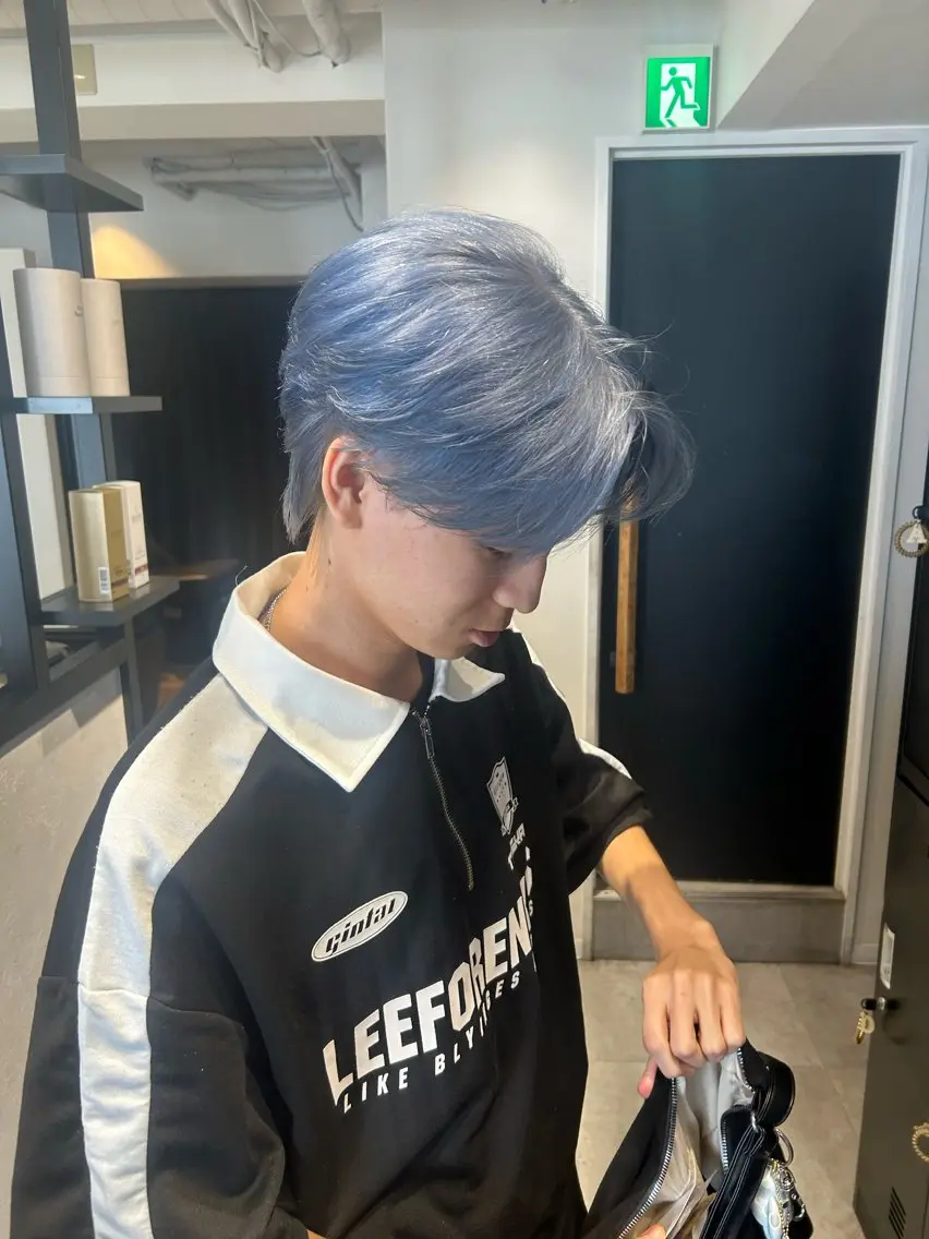 ショート カラー メンズ メンズブリーチ ブリーチ ブルーカラー シルバー カット ヘアカラー ボブ/レイヤー ケンショウのヘアスタイル