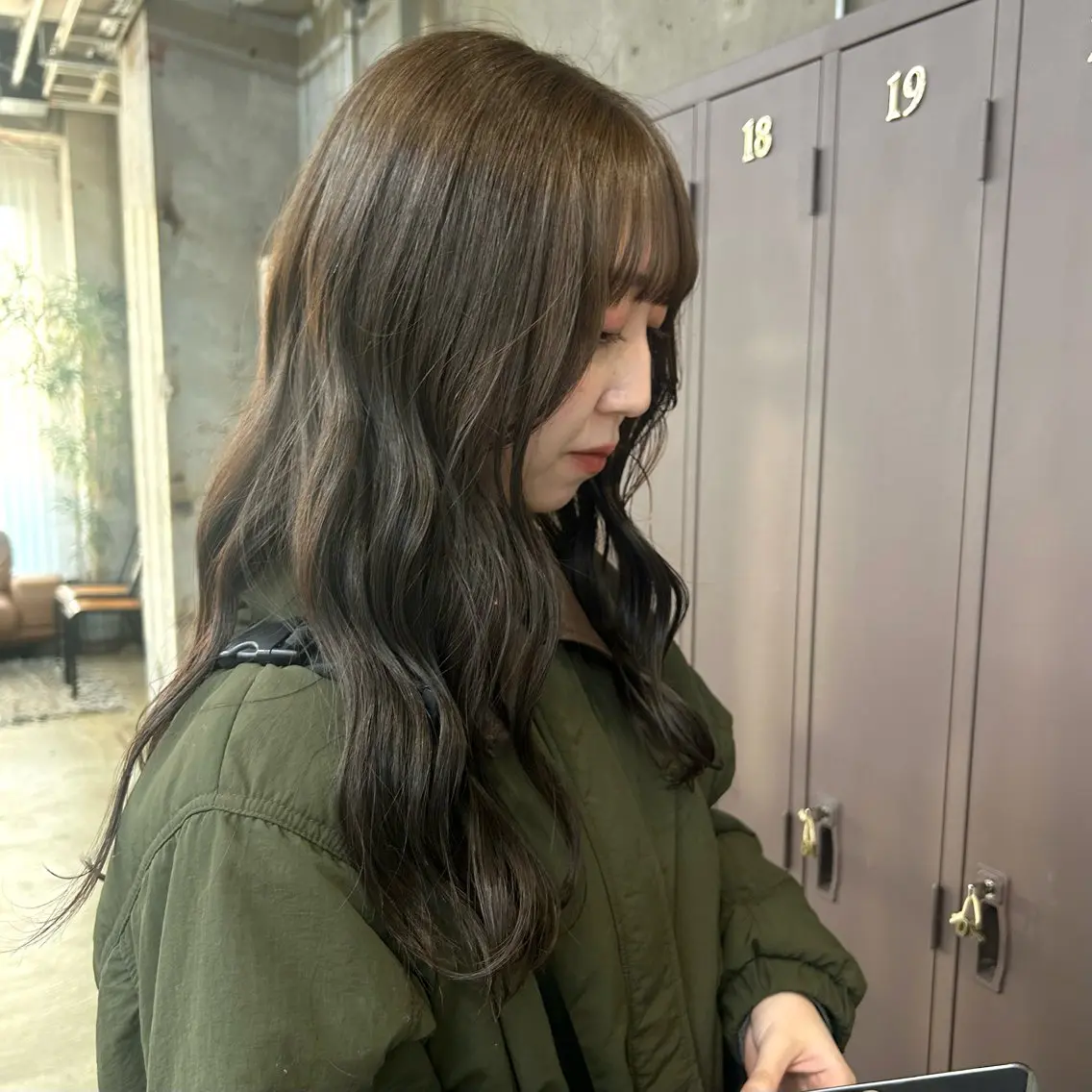 ロング カラー ブリーチ 透明感カラー ダブルカラー ブリーチなしカラー カット ヘアカラー 伊藤ほのか/柔らかパ ーマ/ダブルカラーのヘアスタイル