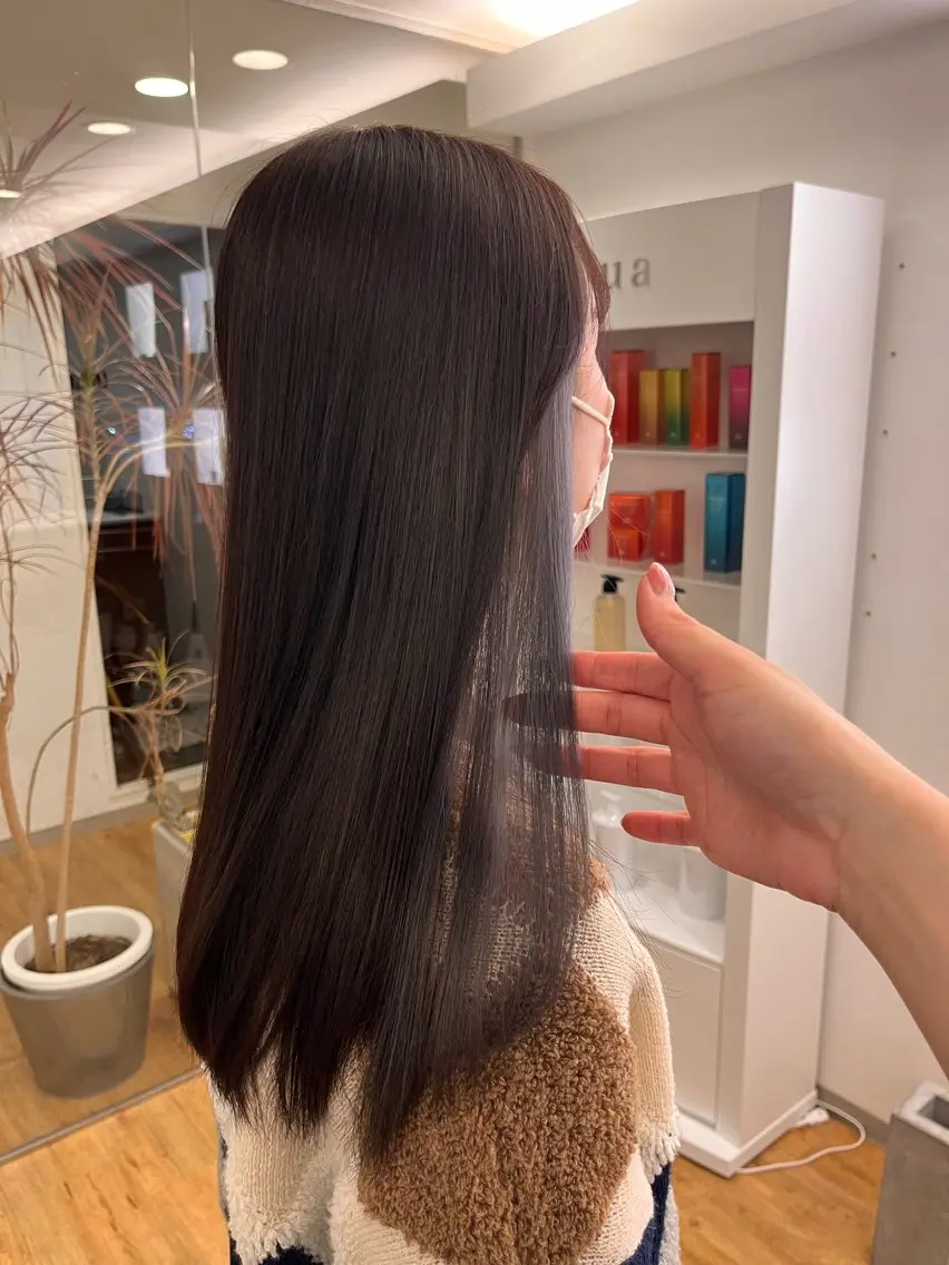 セミロング カラー un.le.pont ルカ 🎨のヘアスタイル