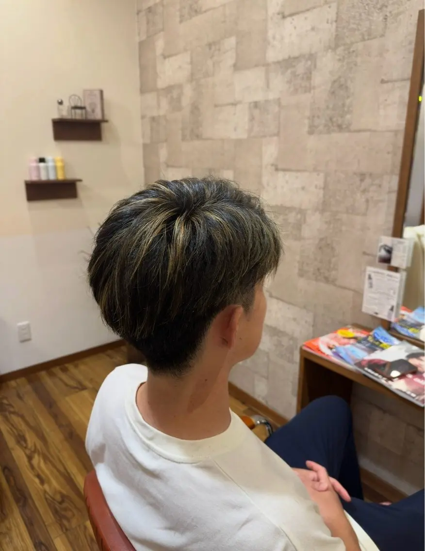 カラー メンズ 吉原 美玖のヘアスタイル