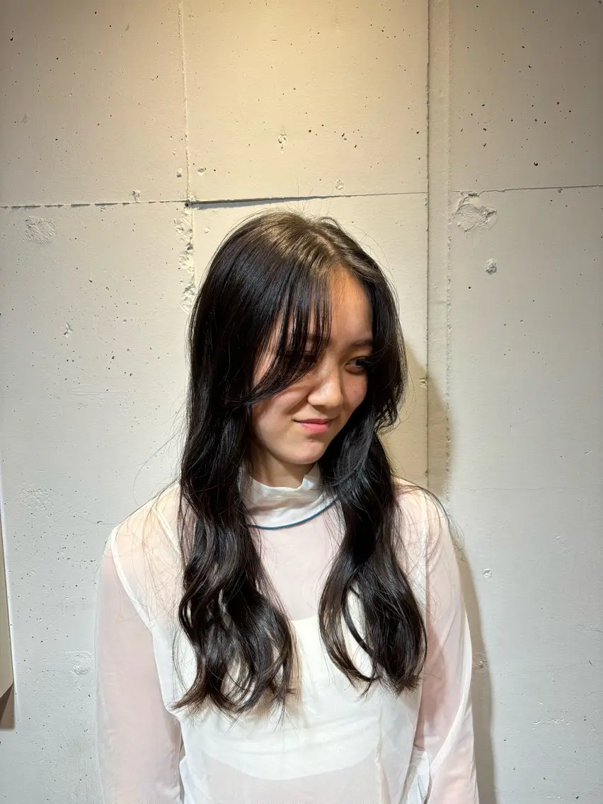 カラー 岩崎 優のヘアスタイル