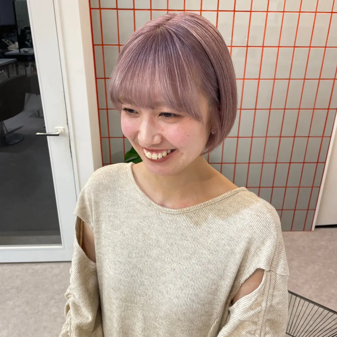ショート カラー ハイトーンカラー ラベンダーカラー ピンクカラー ピンクラベンダー ヘアカラー グレージュ/ベージュ 🎀momo🎀のヘアスタイル