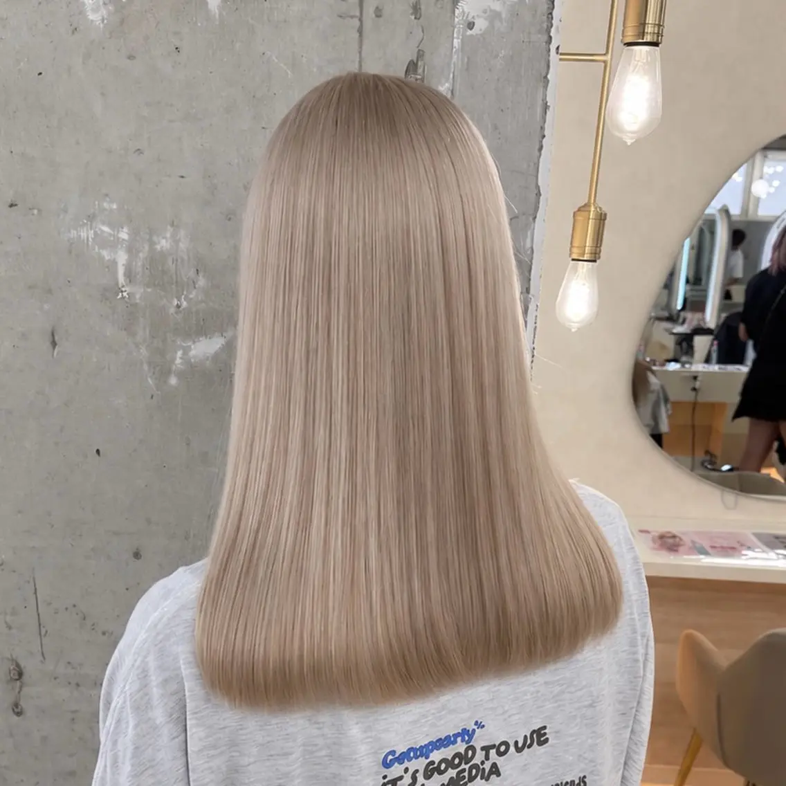 セミロング カラー ヘアカラー トリートメント ヘッドスパ 女性支持率No.1ハ イトーン特化神田真志のヘアスタイル
