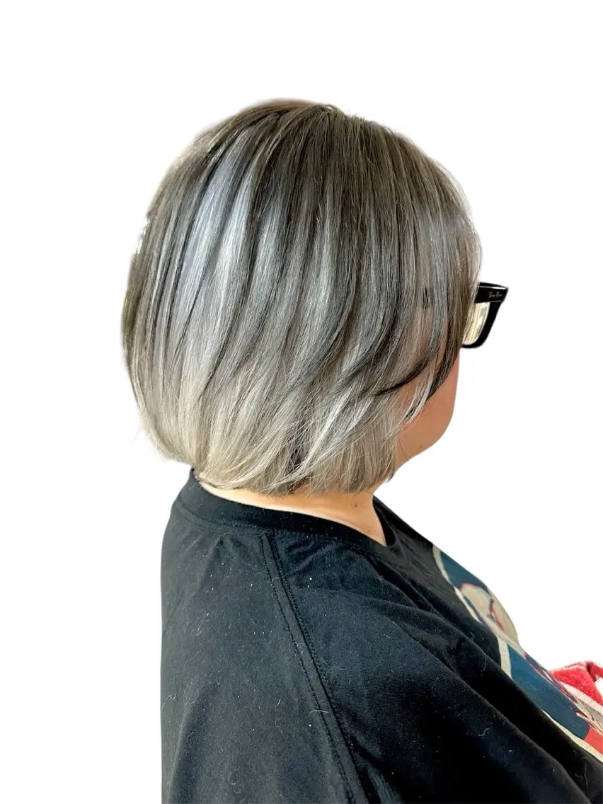 ショート カラー ⭐️レイヤーカット 大人気　三澤康司⭐️のヘアスタイル