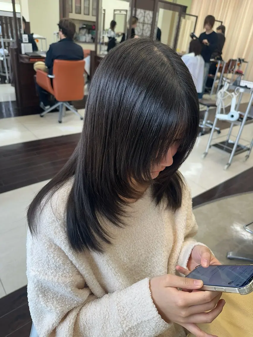 セミロング カット レイヤー職人・ 似合せ美容師そうまのヘアスタイル