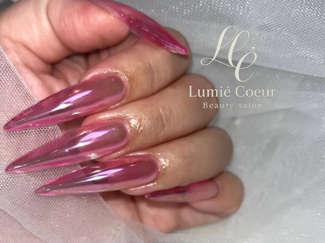 ネイル オーロラネイル ミラーネイル ワンカラーネイル ピンク ハンドネイル LumiéCoeur Nanaeのネイルデザイン