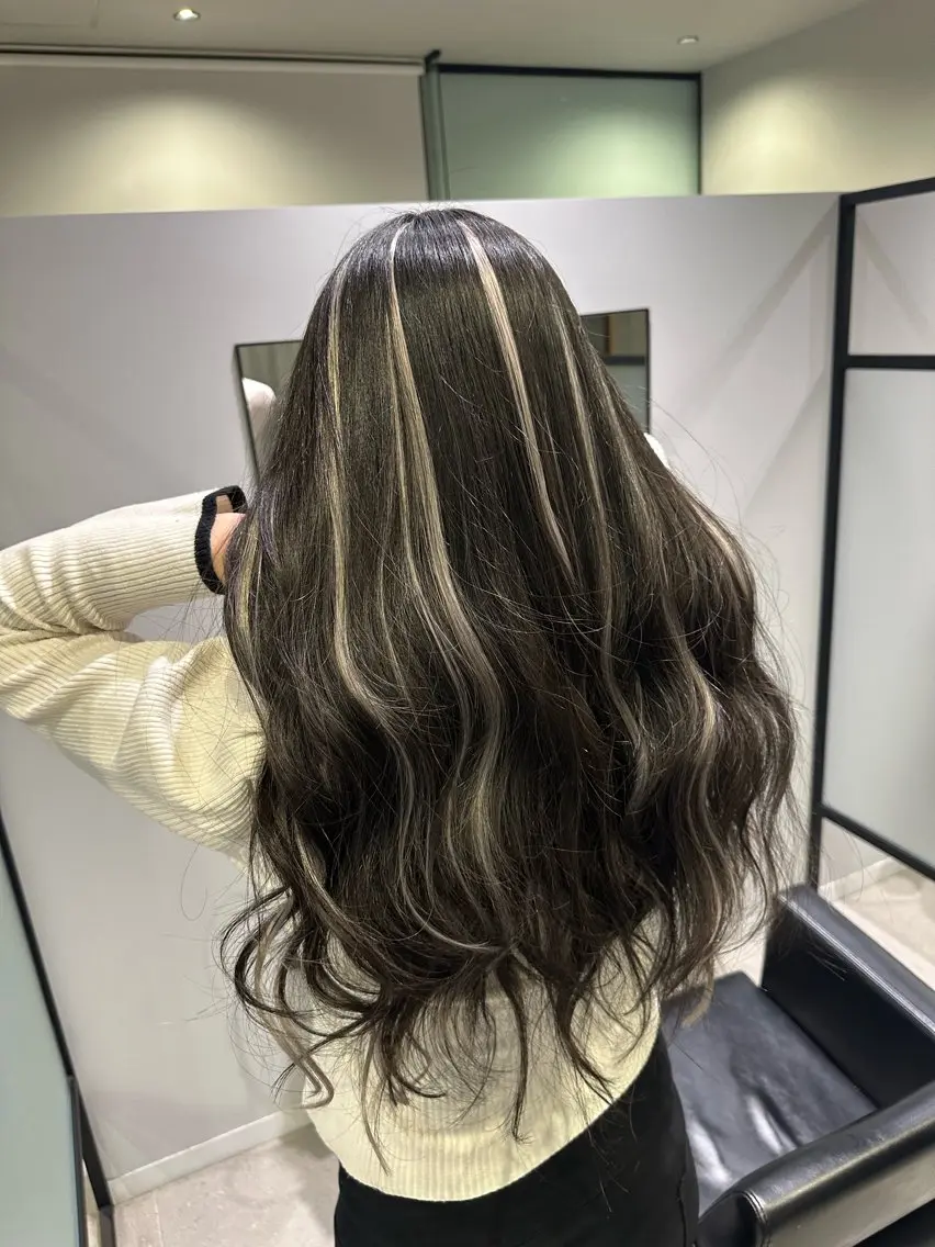ロング 【育休中】EARTH 荒井店HARUNAのヘアスタイル