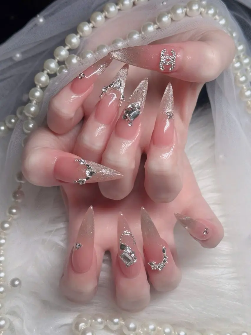 ネイル オーロラネイル フレンチネイル ジェルネイル ハロウィン 韓国ネイル ハンドネイル H.baby Nail Salonのネイルデザイン
