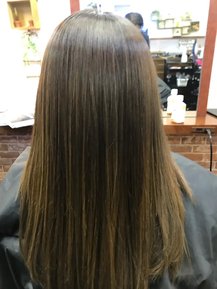 セミロング パーマ 桧山 真のヘアスタイル