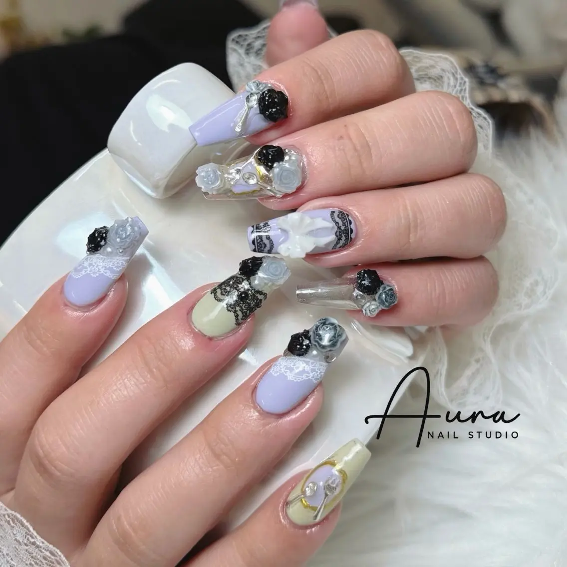 ネイル ジェルネイル 韓国ネイル マグネットネイル 夏ネイル ワンホンネイル ハンドネイル Aura Nail Studioのネイルデザイン