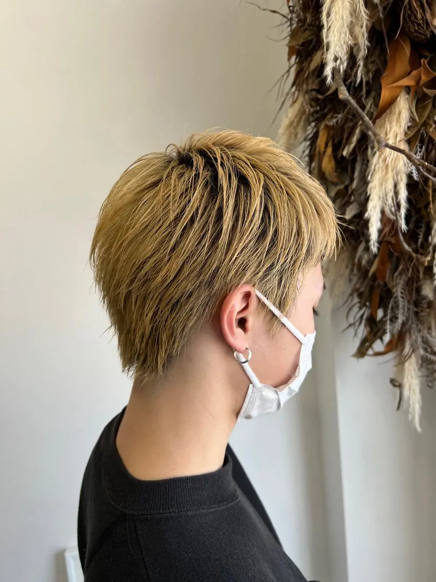 カラー メンズ メンズハイトーン スパイキーショート ハイトーンカラー 川原 元気のヘアスタイル