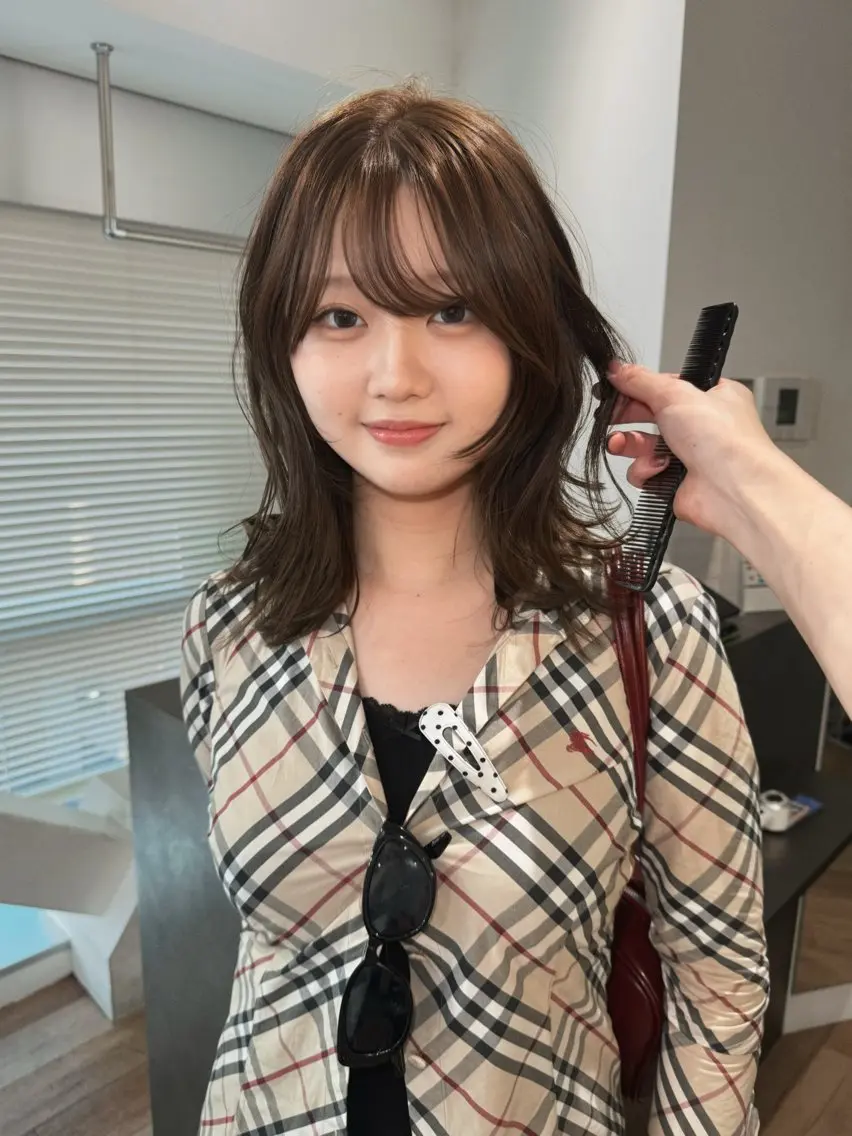 セミロング カラー ベージュカラー ブリーチ ダブルカラー ブリーチなしカラー オリーブベージュ カット ヘアカラー トリートメント sota/透け感ヘア /モノトーン/ラフさのヘアスタイル
