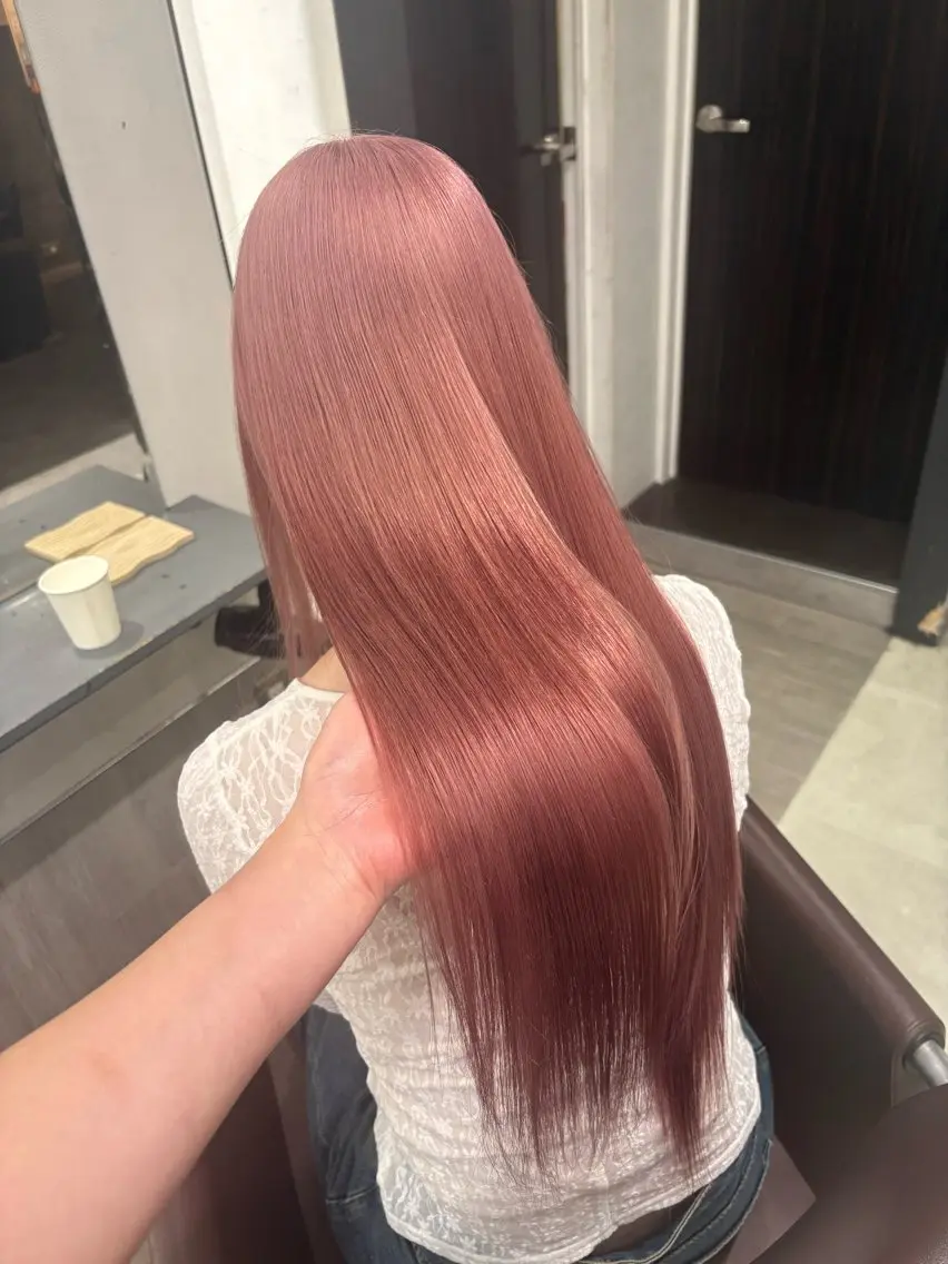 カラー ヘアカラー トリートメント ダメージレスブリーチ デザイン/レイヤーのヘアスタイル