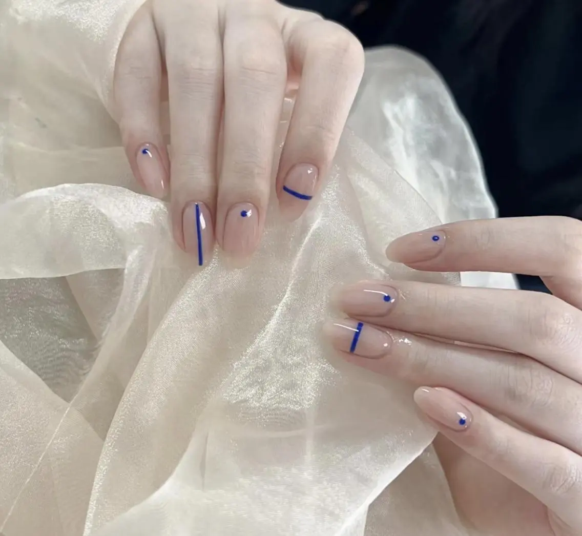 ネイル 長さ出し ジェルネイル 韓国ネイル マグネットネイル 持ち込み Kana🌻マツエク &Nailサロン💛のネイルデザイン