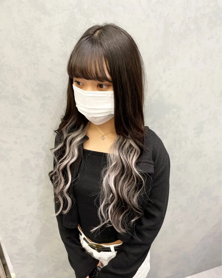 ロング カラー シールエクステ バレイヤージュ ブリーチ ケアブリーチ ダブルカラー ヘアカラー エクステ 🔗透明感カラー🔗 エクステ✂️はるちかのヘアスタイル