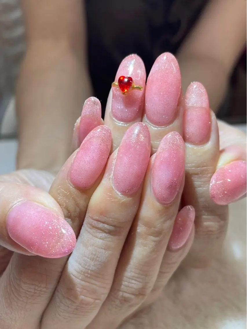 ネイル フラッシュネイル ガーリー ハート キラキラネイル ピンク ハンドネイル ハンドケア Epokku ネイルサロンのネイルデザイン