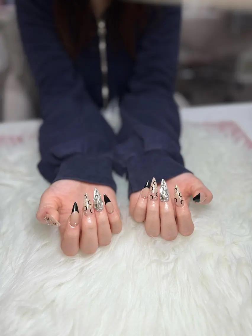 ネイル アートネイル チークネイル フラッシュネイル フットネイル フレンチネイル AURA NAIL🎀💅のネイルデザイン