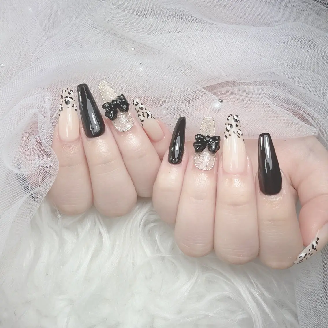 ネイル アートネイル ジェルネイル 韓国ネイル リボン ワンホンネイル ハンドネイル Lana Nailのネイルデザイン
