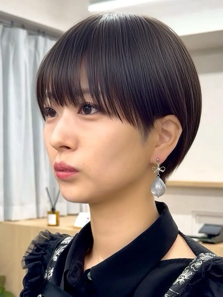 ショート カラー 似合わせカット ショートヘア 豊島璃奈/ショート/ ボブ/レイヤーカットのヘアスタイル