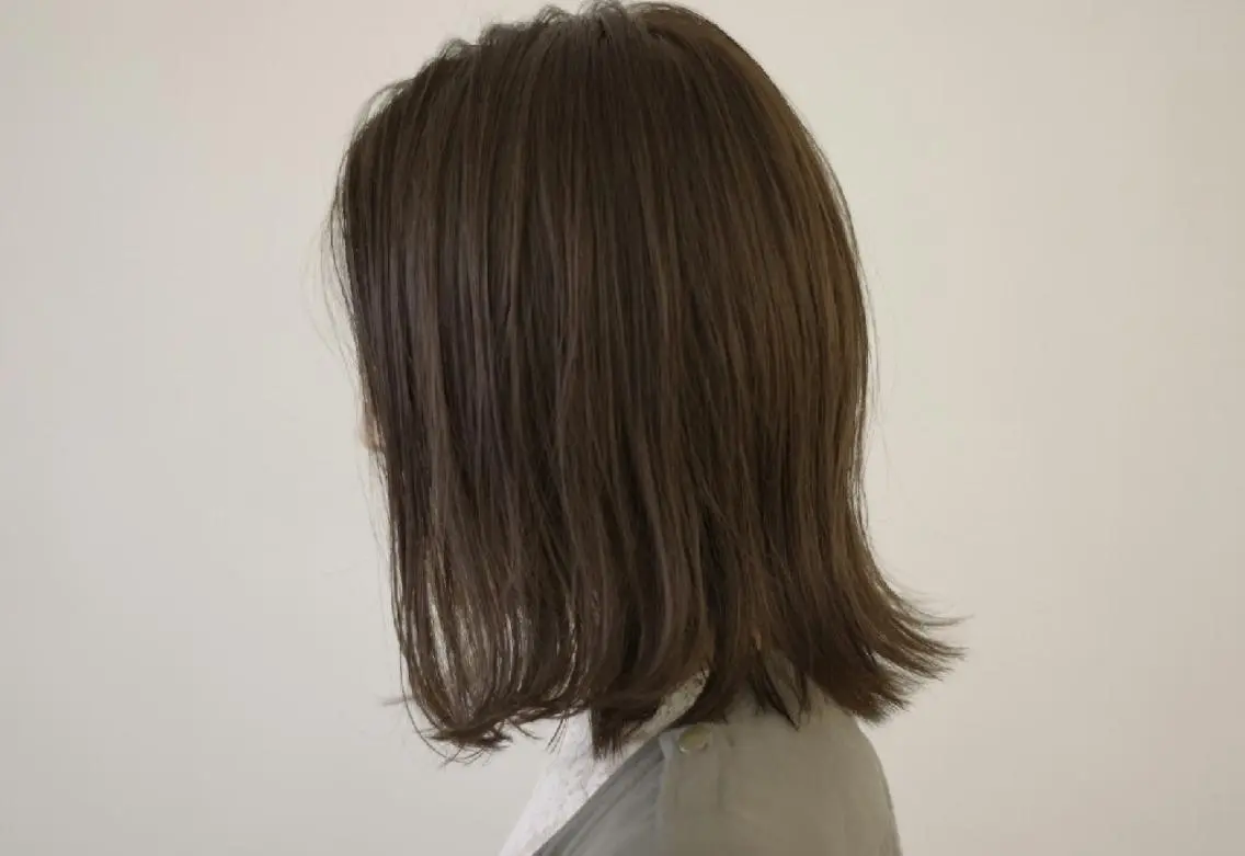 ミディアム カラー 外ハネヘア 川俣 洋仁のヘアスタイル