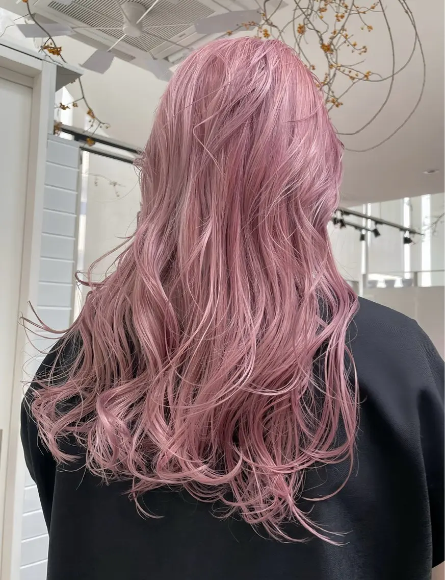 ロング カラー ブリーチ ダブルカラー ハイライトカラー ピンクカラー ボブ ヘアカラー トリートメント CHERIEブリーチ ダブルカラー 天神のヘアスタイル
