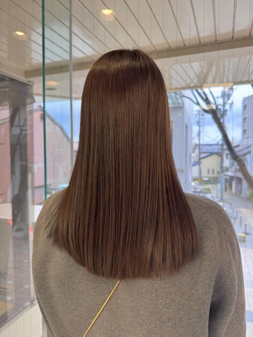 ミディアム カラー KOHNO/ ナチュラルレイヤーのヘアスタイル