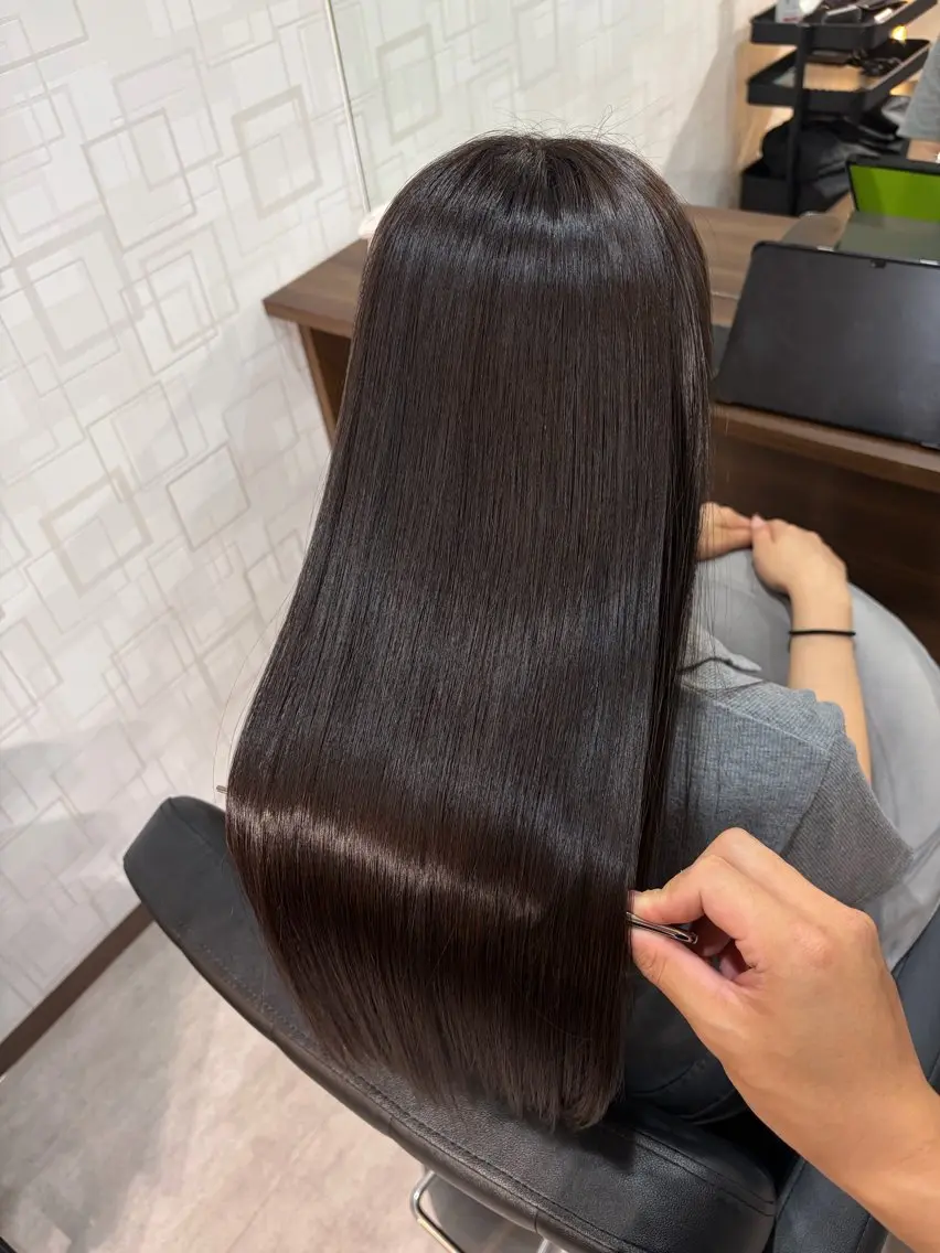 【モニターモデル】カット+美髪矯正+髪質改善トリートメント8ステップの写真