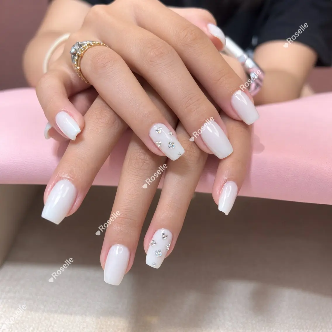 ネイル ハンドネイル ROSELLE REIKAのネイルデザイン
