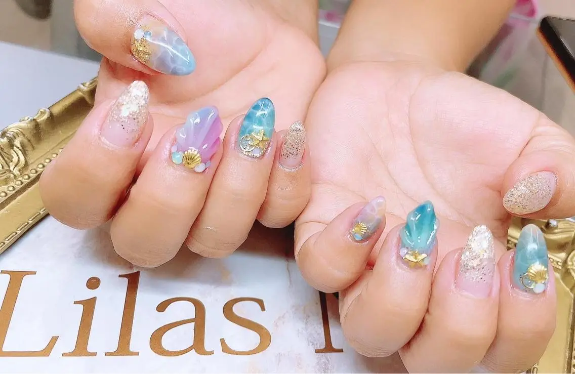 ネイル オーロラネイル ブルー ジェルネイル ハードジェル キラキラネイル Lilas Nailのネイルデザイン