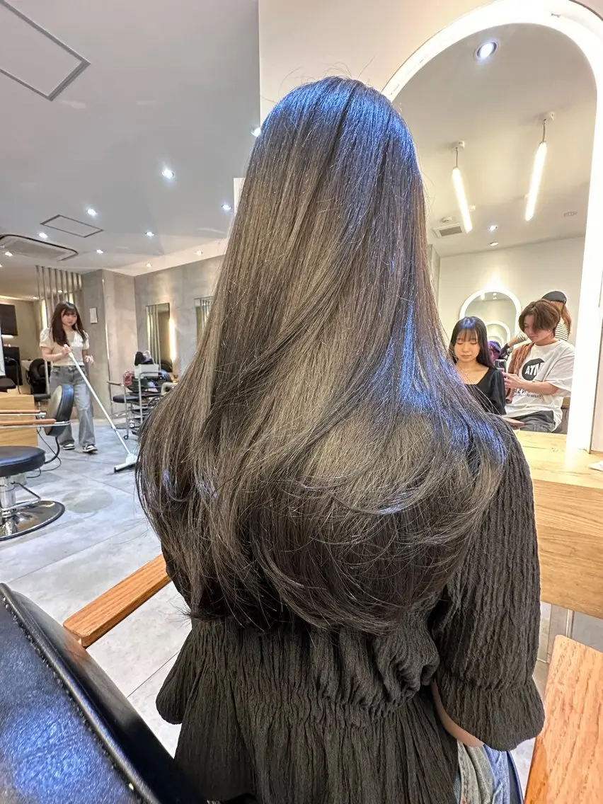 ロング レイヤーカット カット トリートメント 美髪矯正💎副店長 💎ミツキのヘアスタイル