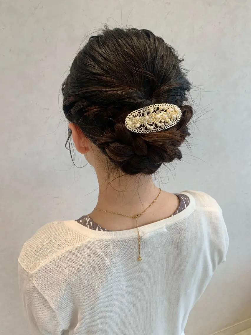 セミロング ヘアアレンジ ヘアセット ayumi🌈 インナーカラー🌈のヘアスタイル